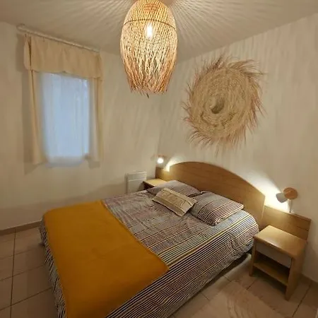 Maison Avec Piscine, Tennis Ondres